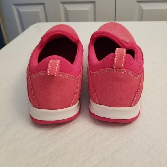 Women's Lands End Sneakers Size 11B 61616 Red Slip On - Picture 3 of 5